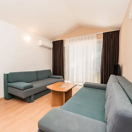 Danijela 1 * Sukošan