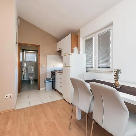 Danijela 1 * Sukošan